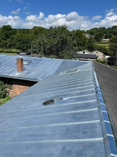 Image de Gerlaxhe-Delvenne : Toiture, chauffage, sanitaire, climatisation et panneaux solaires